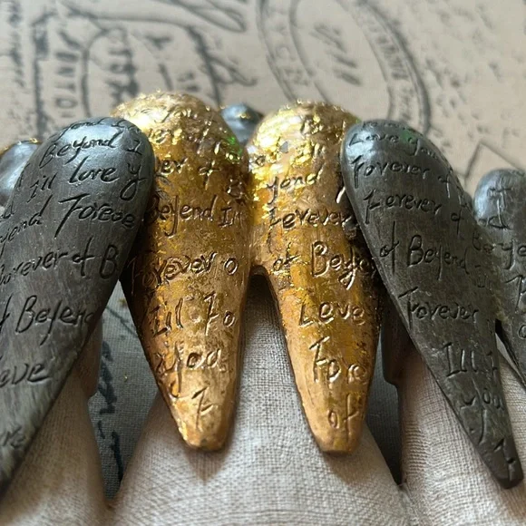 Trio of Angels Figurine with Dangling Love Charm ✨ Gorgeous Piece! 💛 - Picture 8 of 15